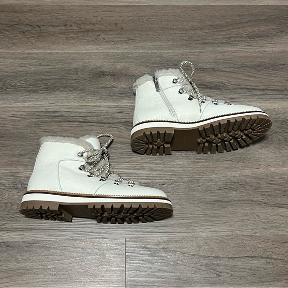 Aquatalia 7.5M Ankle Boots White Leather Shearling Lace Up Weatherproof Italy - Picture 3 of 9